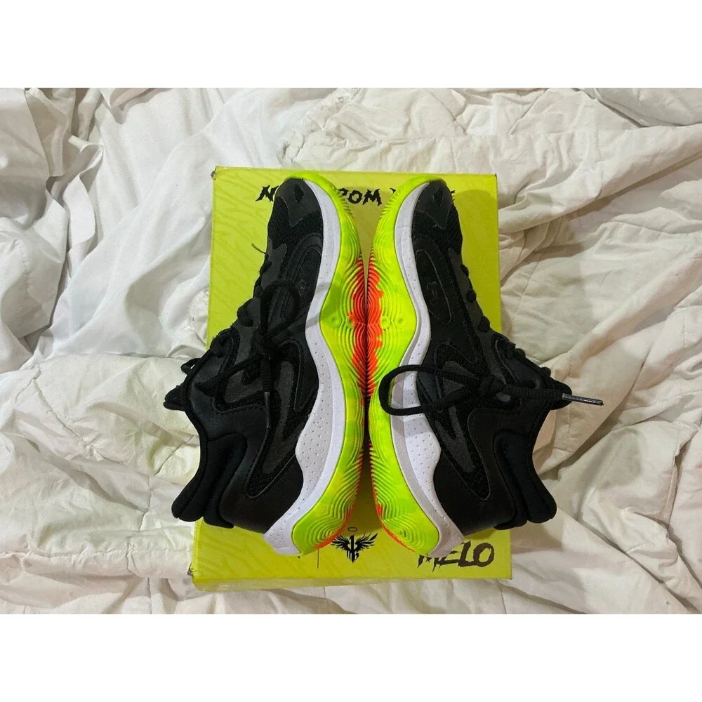 Under Armour Unisex Size 2.5Y Jet '25 Footwear - True Foot Fitment (LIKE-NEW!!)